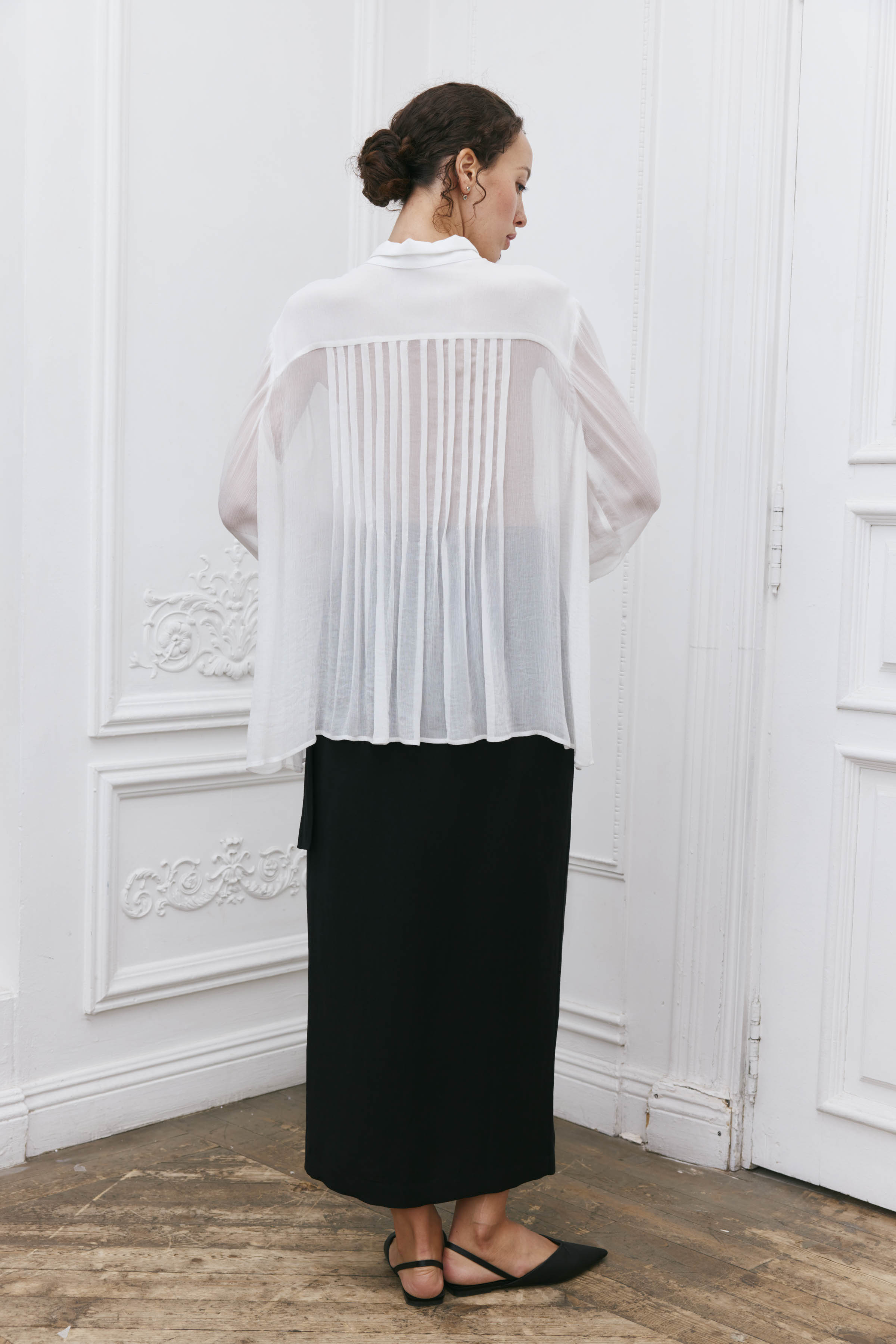 Блуза короткая, защипы