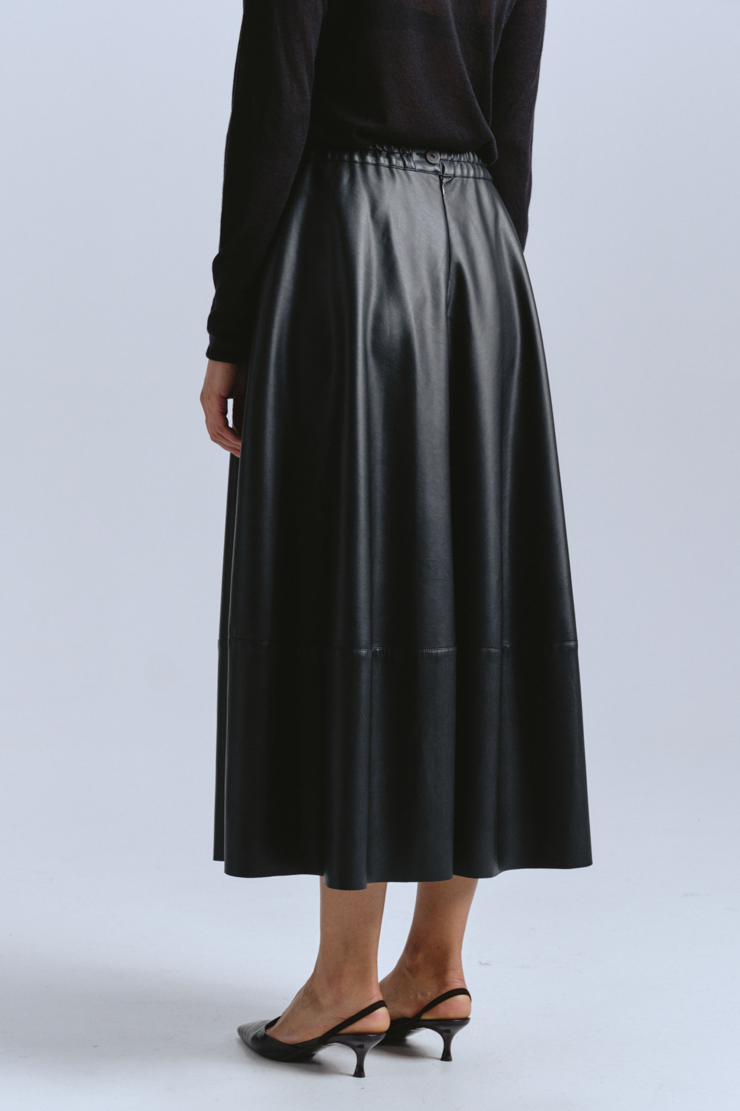 Юбка клеш, кожа